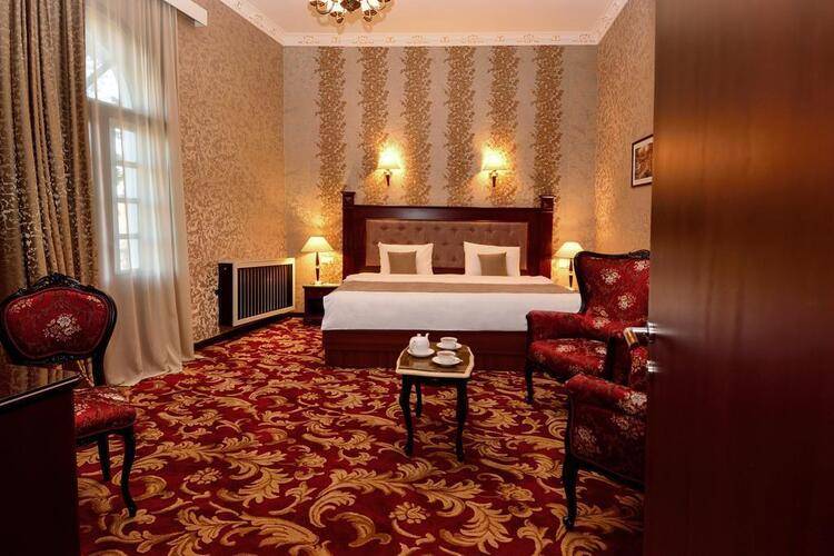 River Side Hotel
