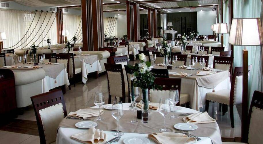 Cruise Hotel
