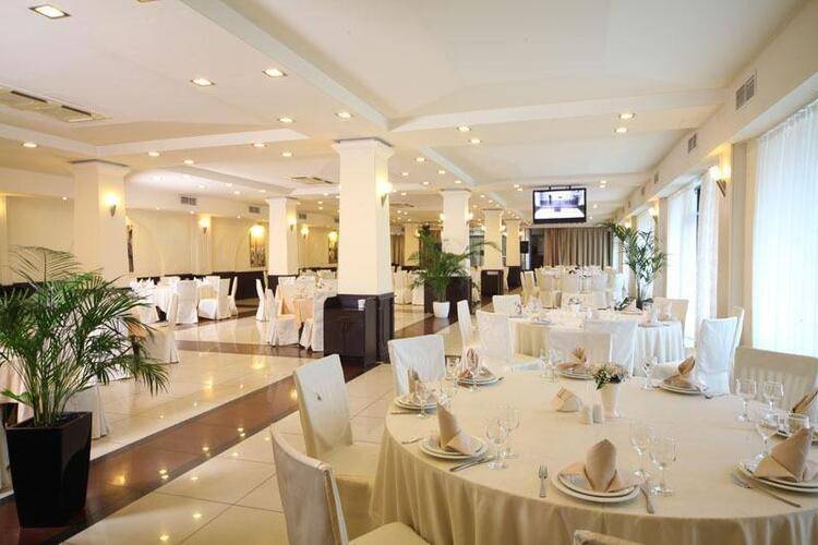 Cruise Hotel