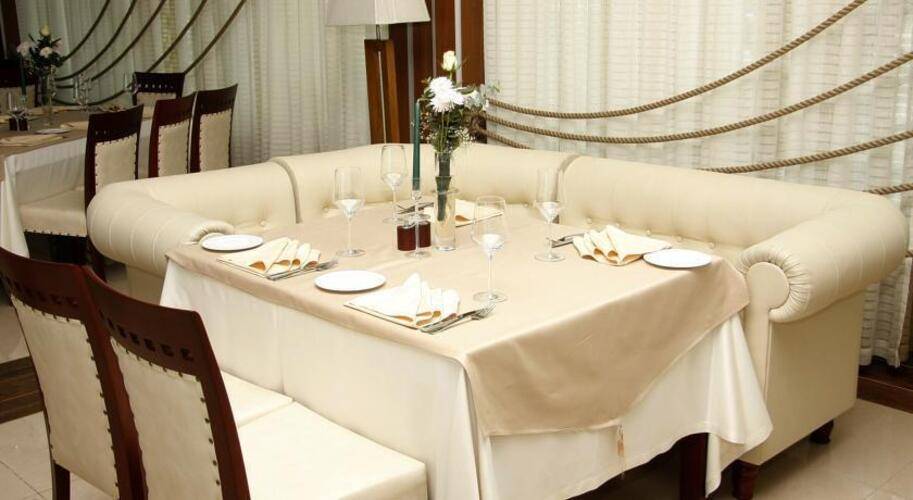 Cruise Hotel