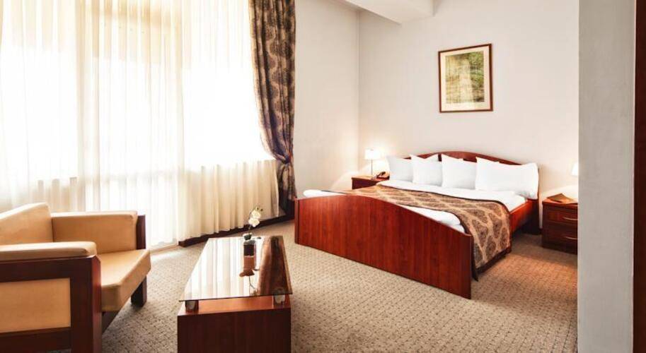Cruise Hotel