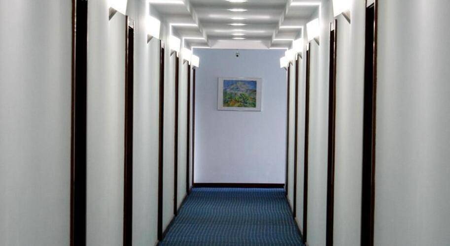 Cruise Hotel