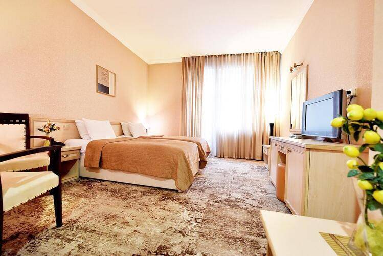 Sharden Hotel