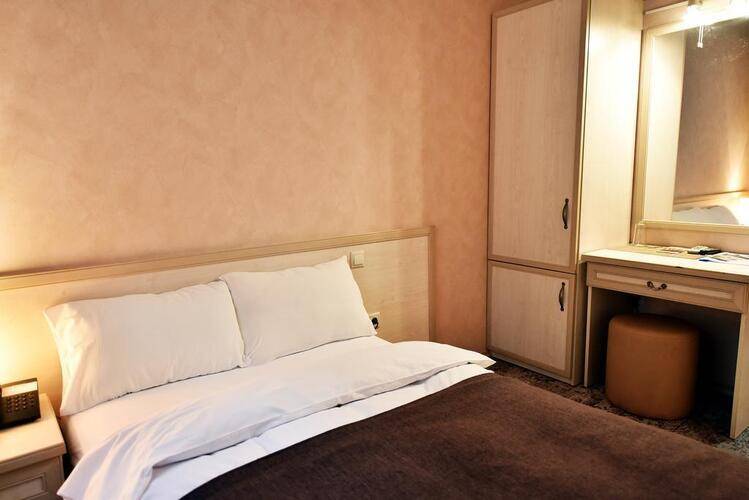 Sharden Hotel