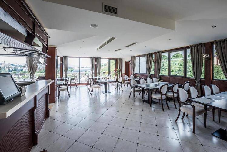 Kopala Rikhe Hotel
