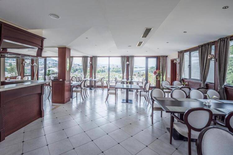 Kopala Rikhe Hotel