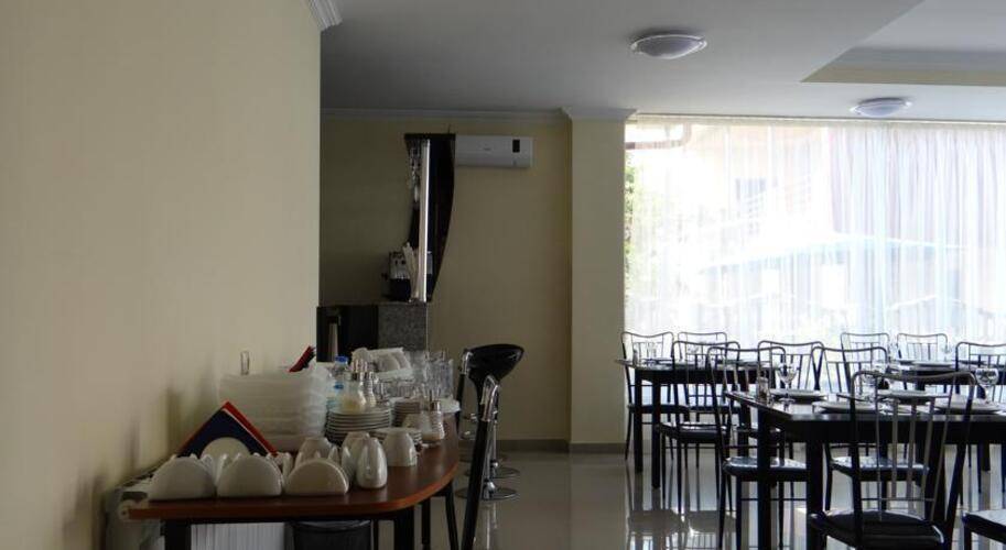 Cristal Gb Hotel