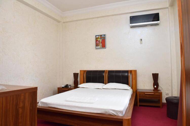 Antika Hotel (Антика)