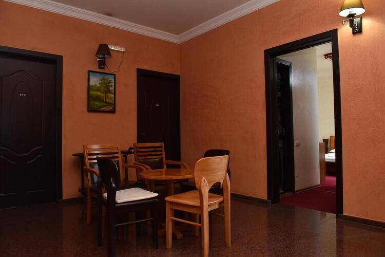 Antika Hotel (Антика)