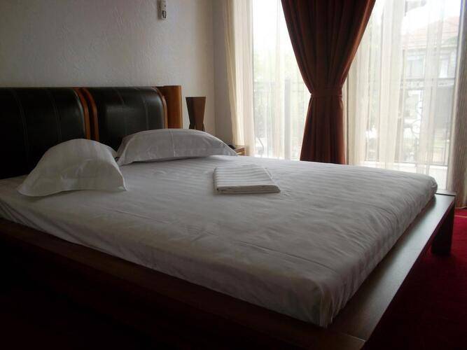 Antika Hotel (Антика)