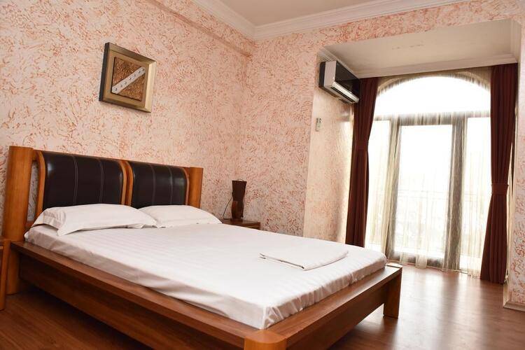 Antika Hotel (Антика)