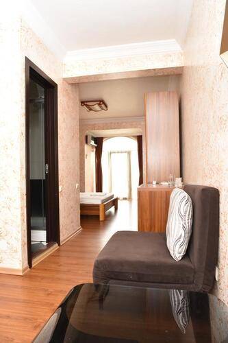 Antika Hotel (Антика)