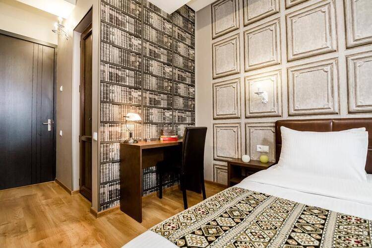 Diamond Hotel