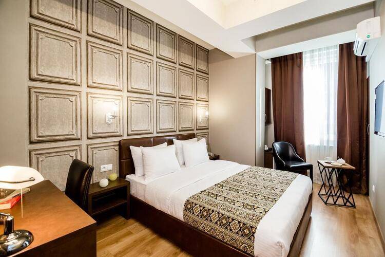 Diamond Hotel