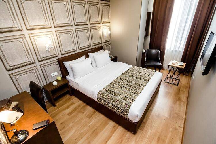 Diamond Hotel