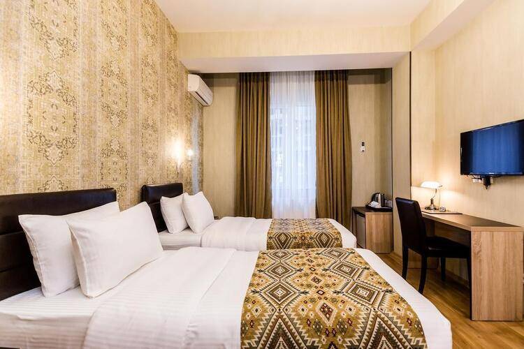 Diamond Hotel