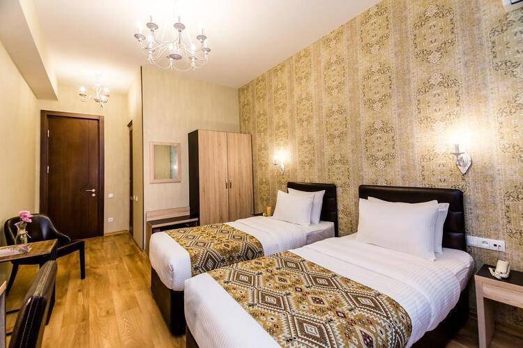 Diamond Hotel