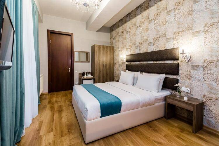 Diamond Hotel