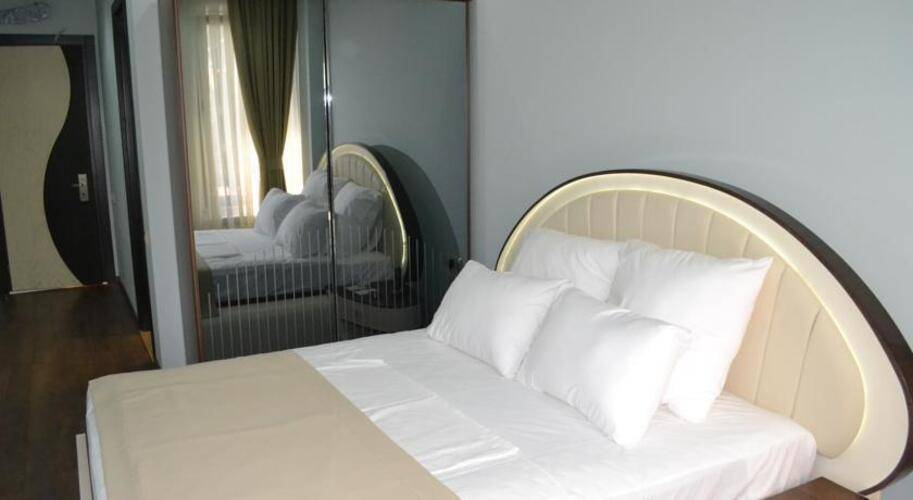 Light Palace Hotel