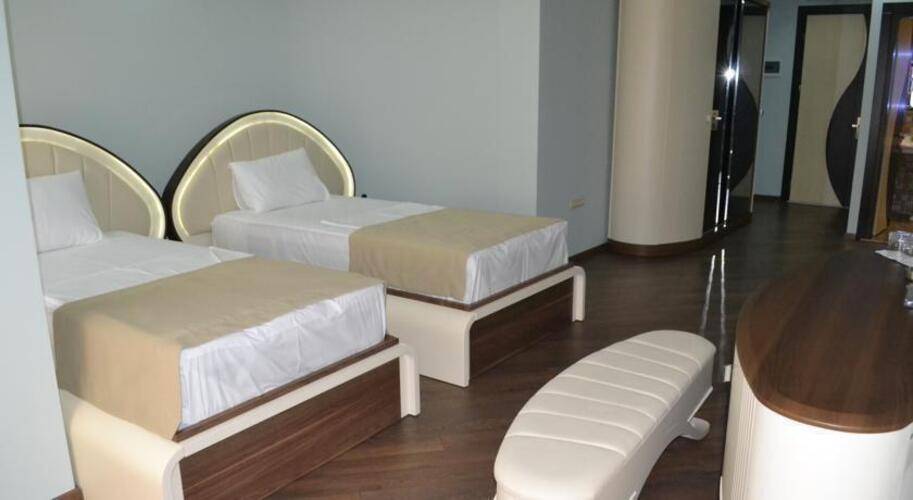 Light Palace Hotel