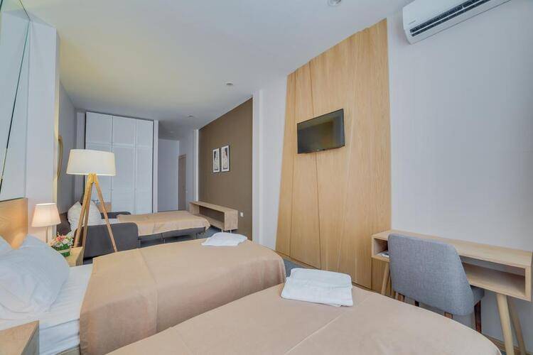 City Hotel