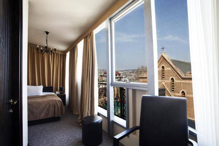 City Hotel