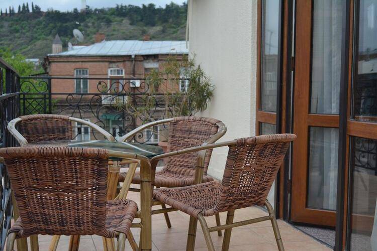 City Hotel