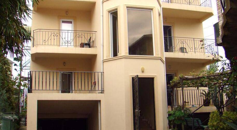 Hotel Amigo I