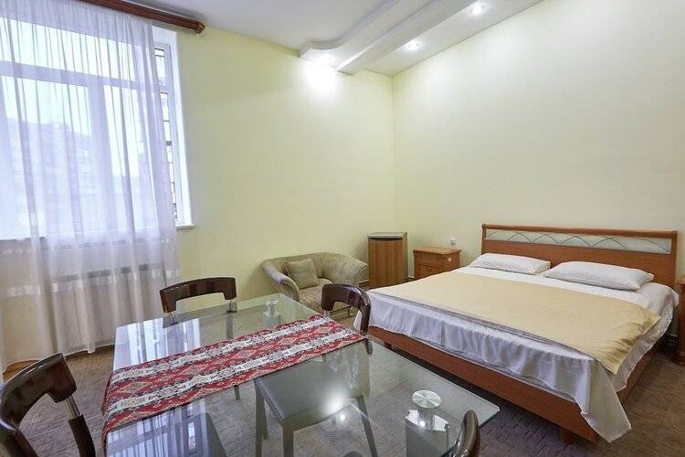 Bella Hotel