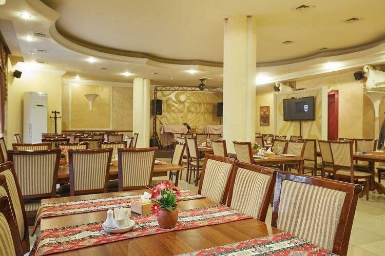 Bella Hotel