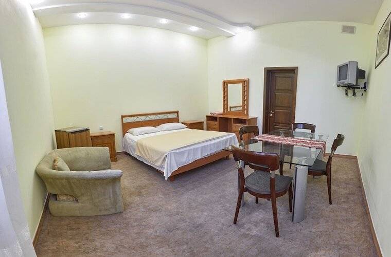 Bella Hotel