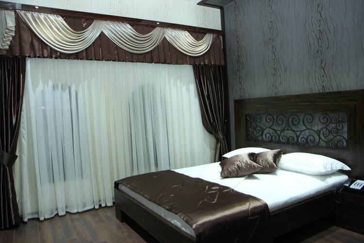 Hotel Roma Yerevan & Tours