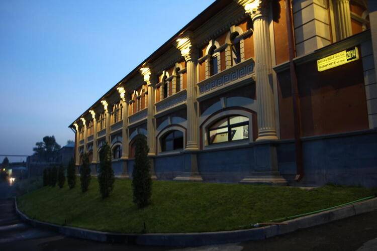 Hotel Roma Yerevan & Tours