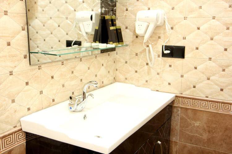 Hotel Roma Yerevan & Tours