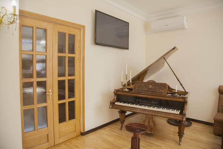 Хин Еревантси (Hin Yerevantsi)