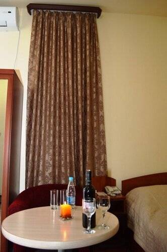 Areg Hotel