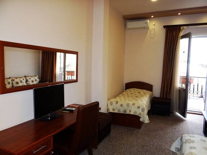 Areg Hotel