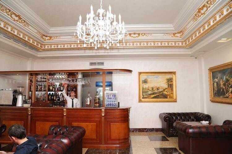 Royal Plaza