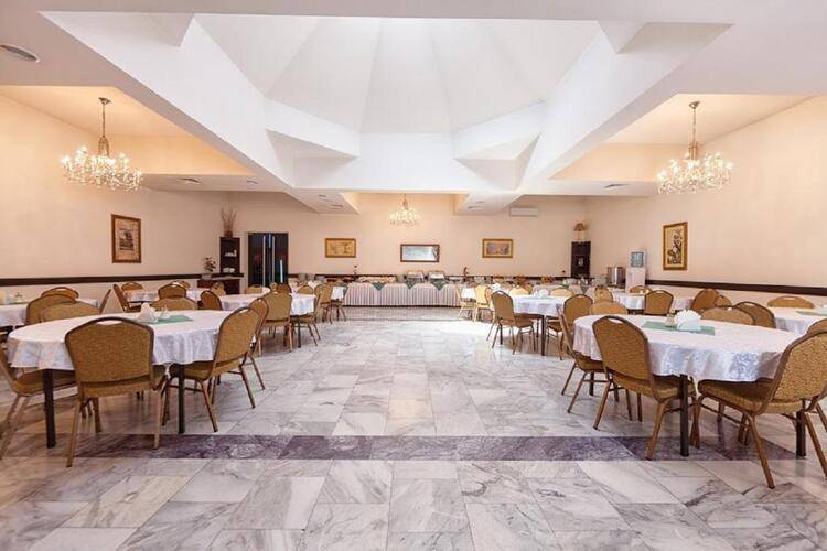 Bomo Regineh Hotel