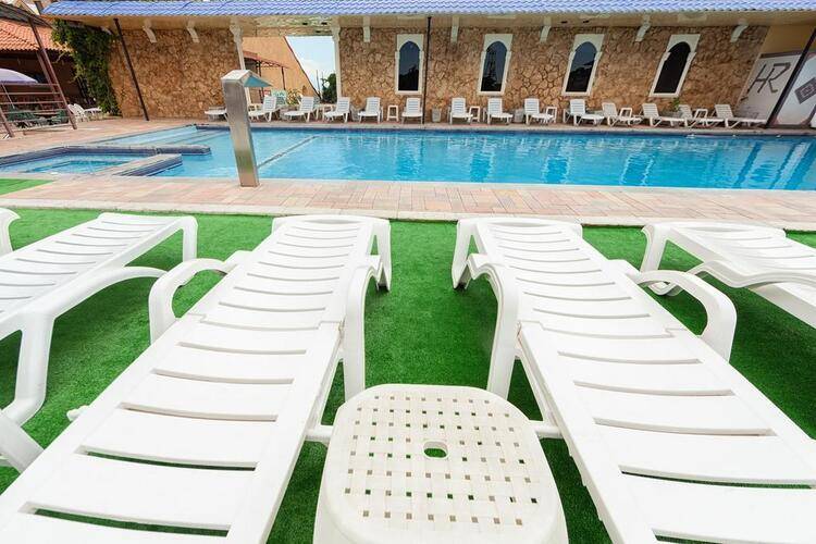 Bomo Regineh Hotel