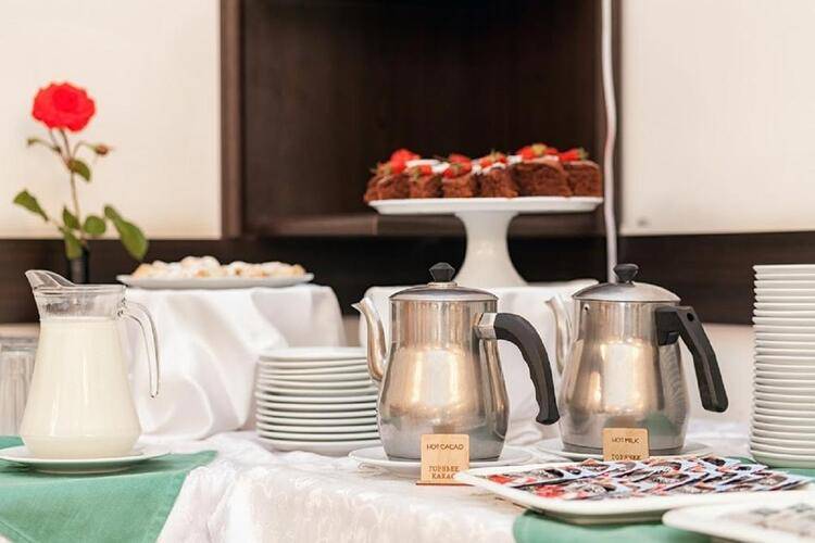 Bomo Regineh Hotel