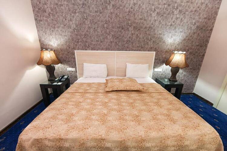 Bomo Regineh Hotel