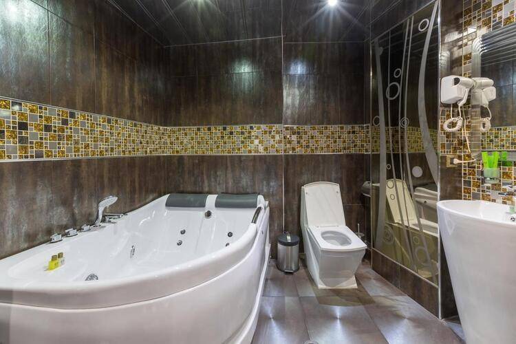Green Palace Hotel