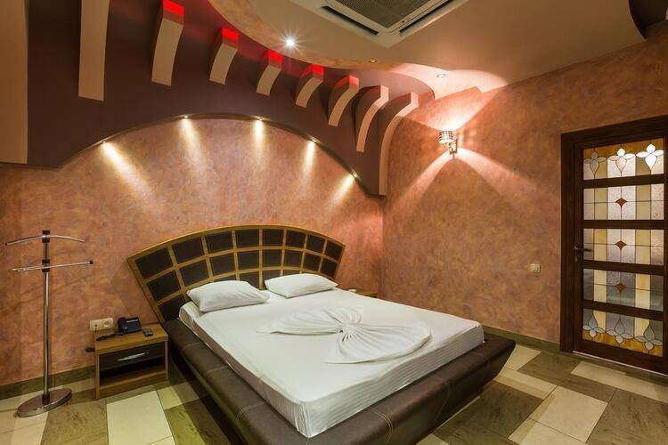 Green Palace Hotel