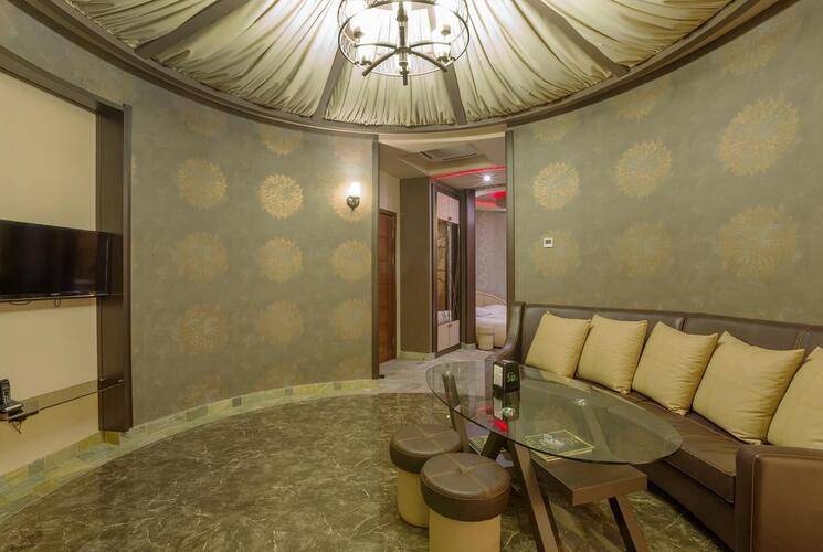Green Palace Hotel