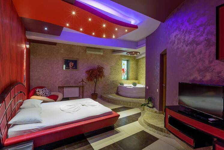 Green Palace Hotel