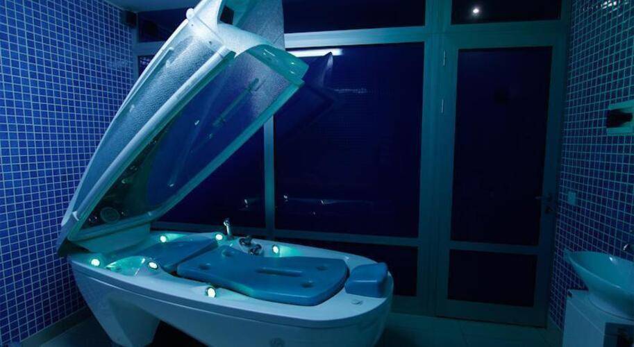 Aquatek Hotel