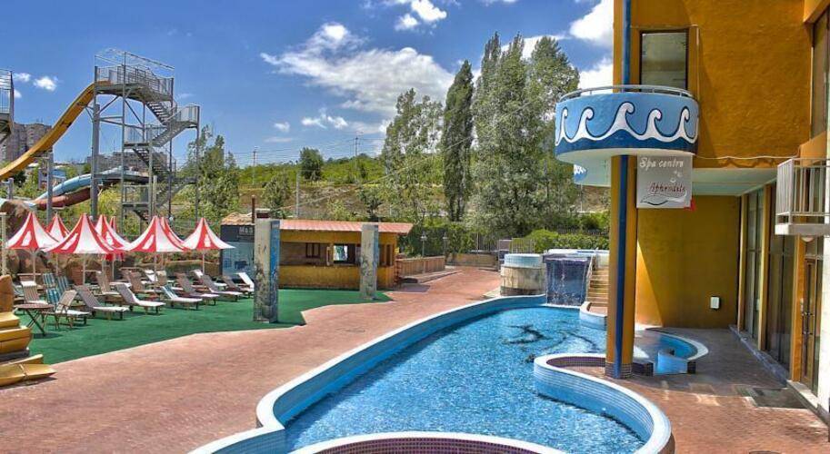 Aquatek Hotel
