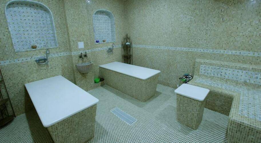 Aquatek Hotel