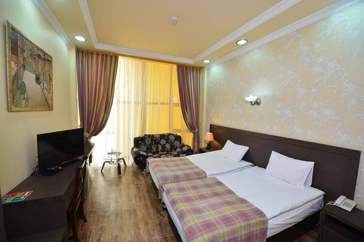 Yerevan Deluxe Hotel